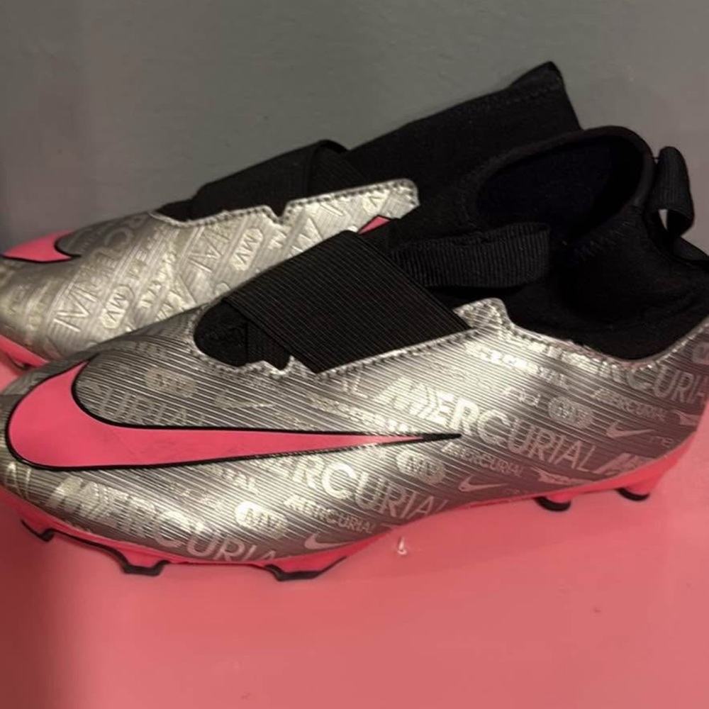 Nike Mercurial Cleats in Silver and Pink
